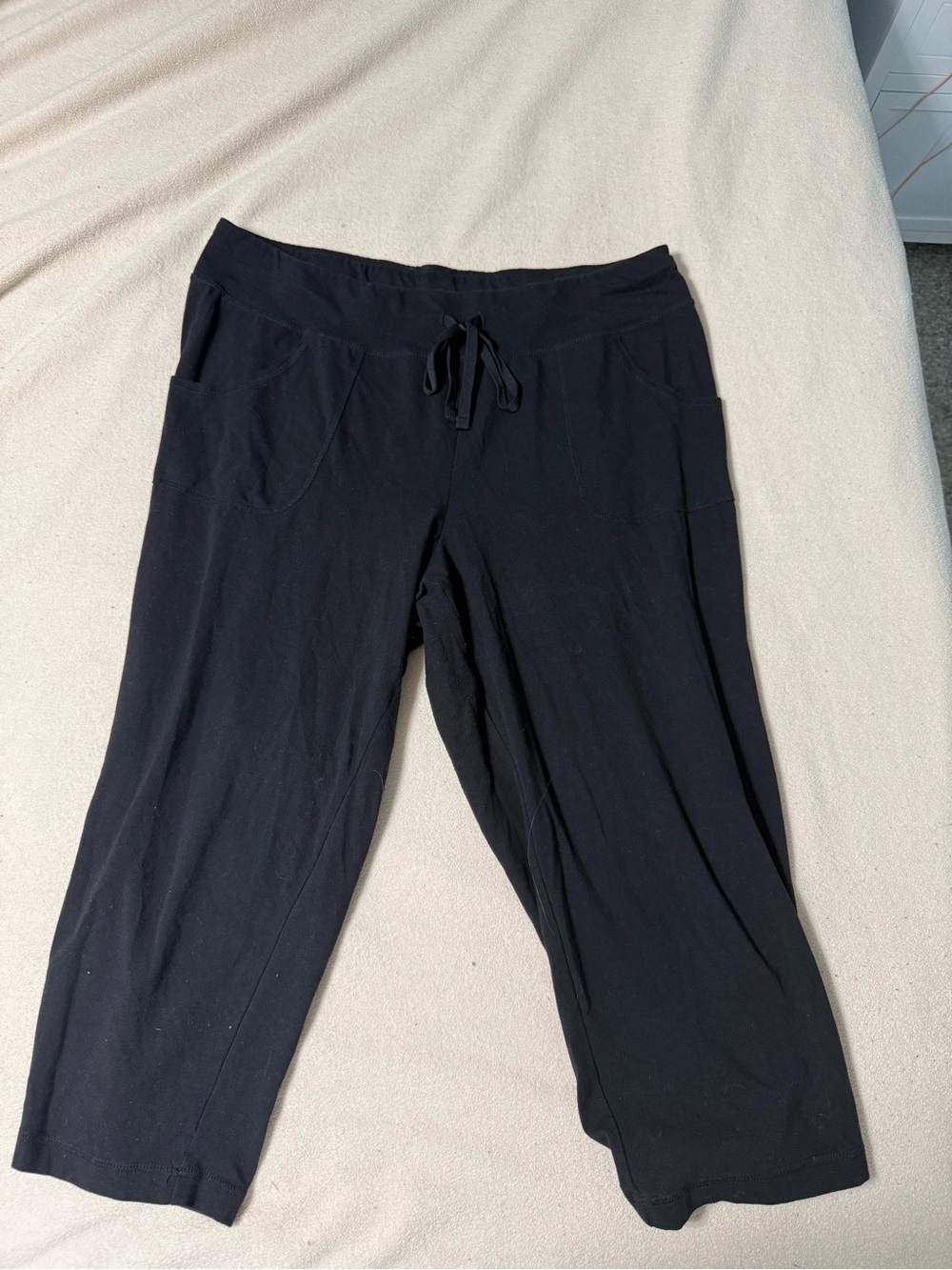 Athletic Works Black Crop Drawstring Capris